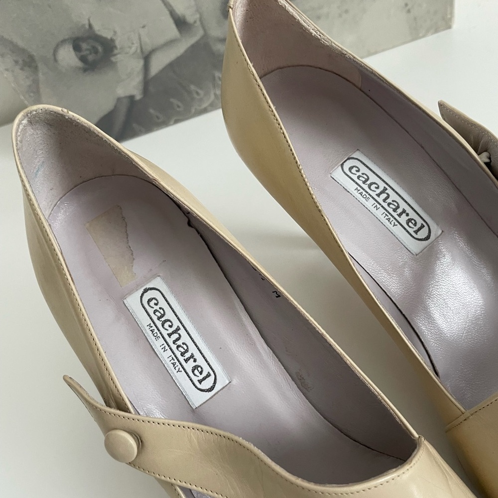 Cacharel | Vintage "Berdine" Peep Toe Pumps - Picture 2 of 7